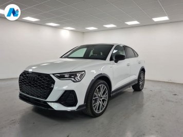 Audi Q3  Sportback 40 2.0 tdi Identity Black quattro 200cv s-tronic