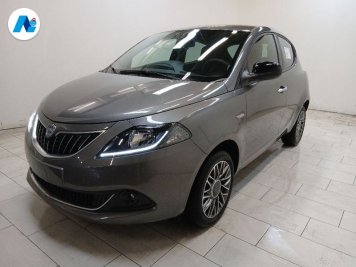 Lancia Ypsilon 1.0 firefly hybrid Gold Plus s&s 70cv