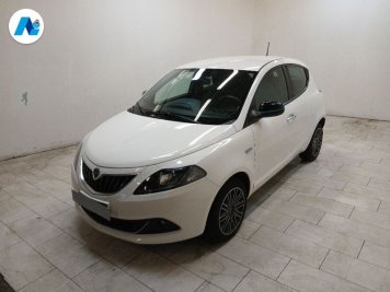Lancia Ypsilon 1.0 firefly hybrid Gold s&s 70cv