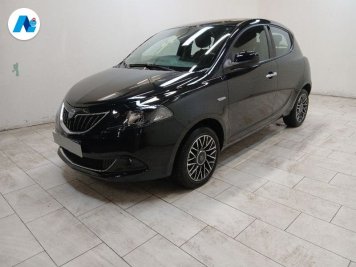 Lancia Ypsilon 1.0 firefly hybrid Platino s&s 70cv
