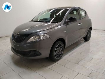 Lancia Ypsilon 1.0 firefly hybrid Silver Plus s&s 70cv