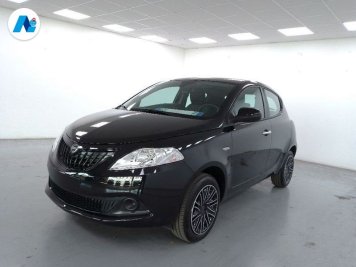 Lancia Ypsilon 1.0 firefly hybrid Silver Plus s&s 70cv